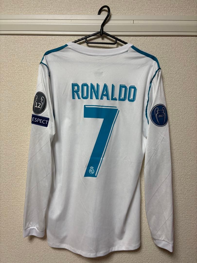 【希少】 ロナウド レアル・マドリード 17/18 CL決勝 長袖 海外Mサイズ 希少】 ロナウド レアル・マドリード 17/18 CL決勝 長袖 海外Mサイズ