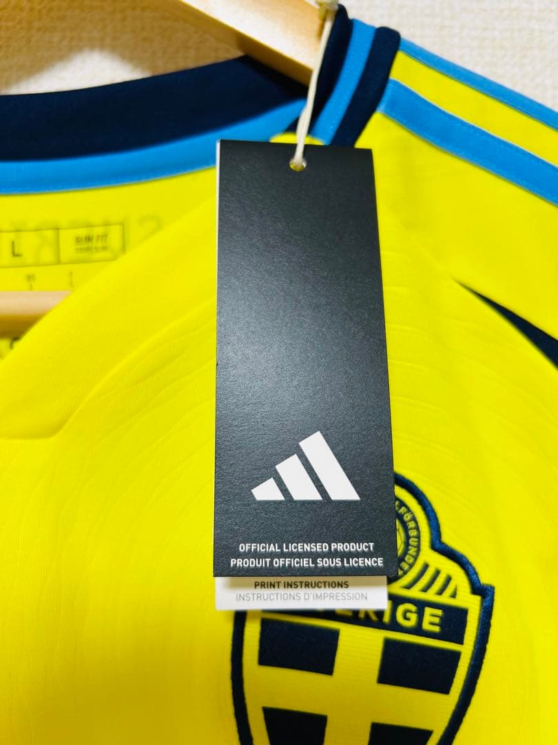 《正規品》イサク スウェーデン代表ホームユニフォームＬサイズ新品未使用