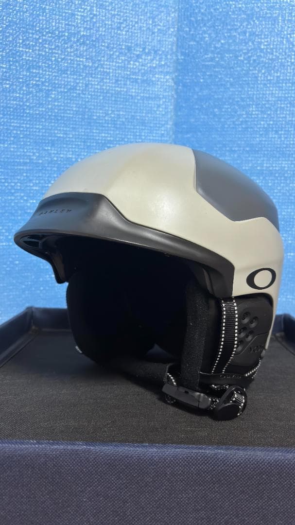 〈ロナウジーニョさま専用〉【値下げ】Oakley MOD5 マットグレー OAKLEY (オークリー) ヘルメット マットグレー MOD5 MIPS｜トレファク