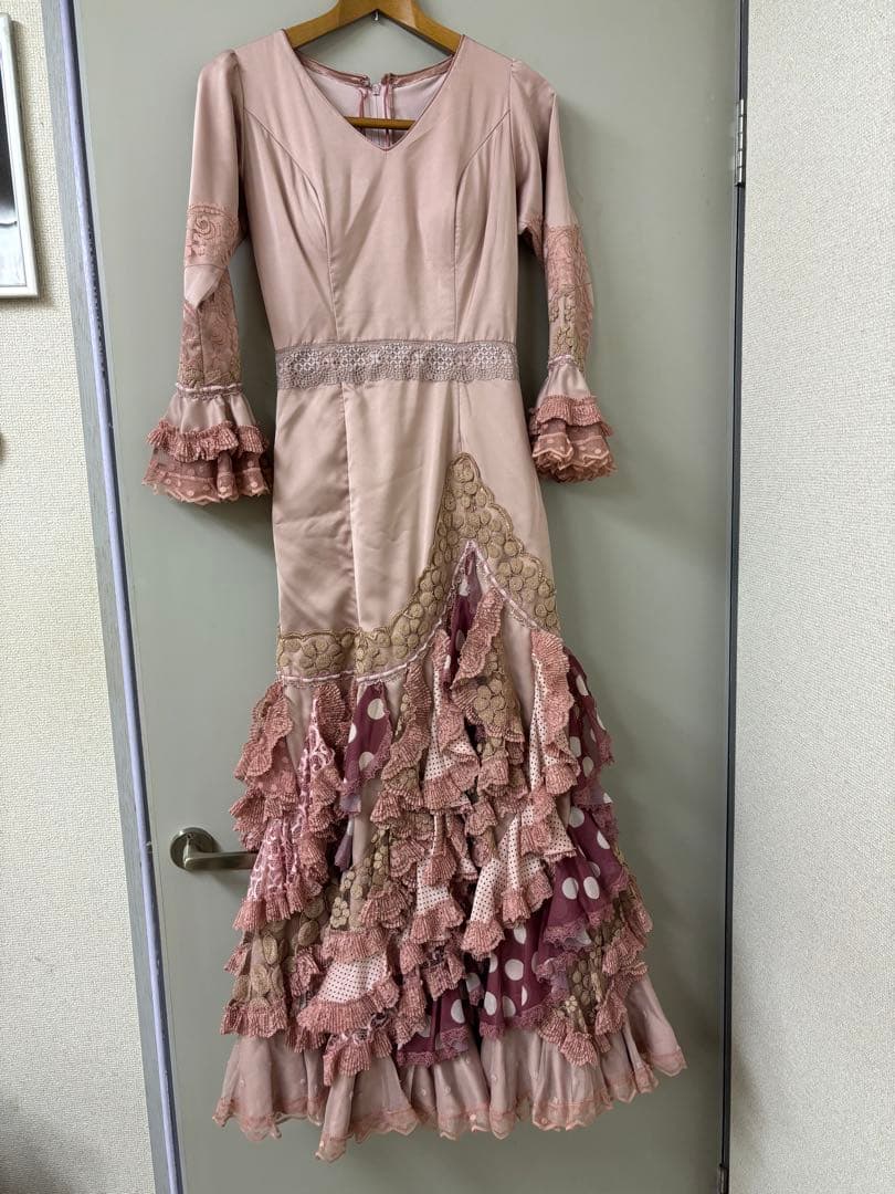 フラメンコドレス ピンク フリル付き ベスト付き Amazon.co.jp: スペイン製 フラメンコドール フラメンコ人形