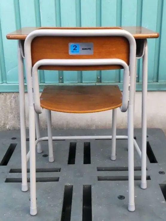 ねこさま配達】 2セット 中学校椅子 中古 学校机