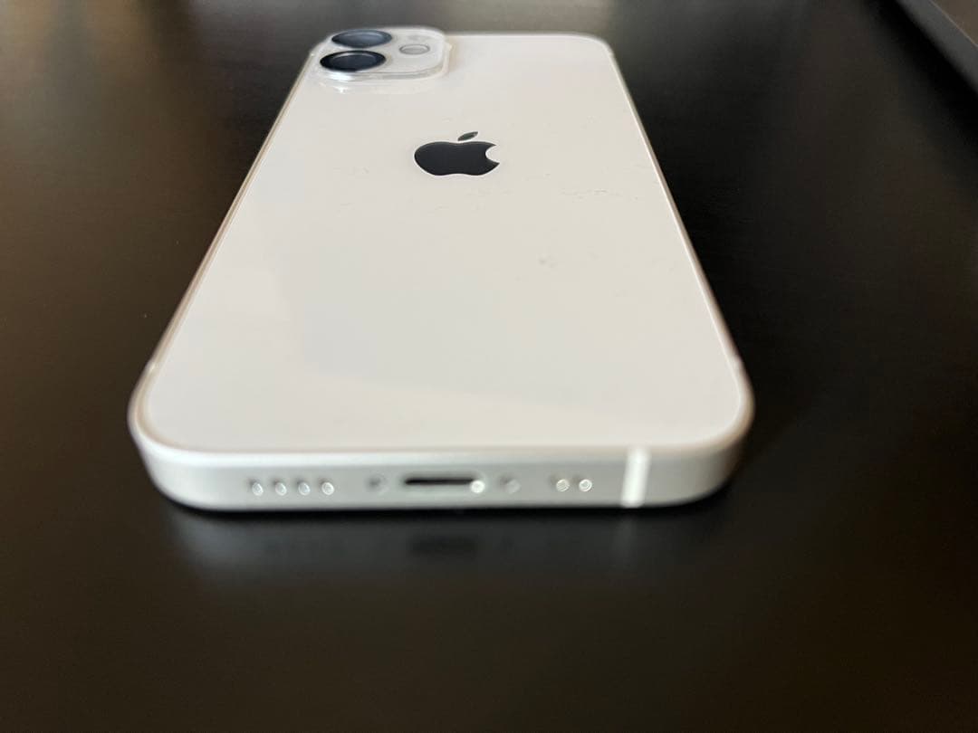 Apple iPhone 13 ホワイト 本体 バッテリー100% - メルカリ