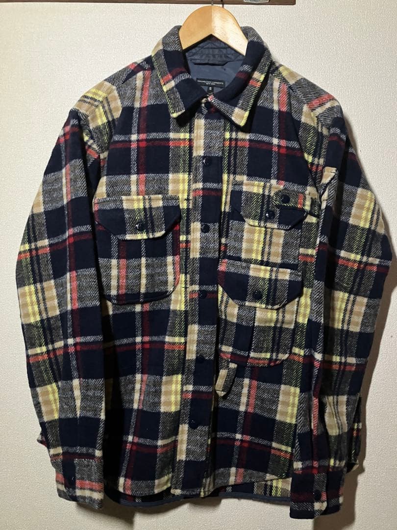 ENGINEERED GARMENTS フィールドシャツジャケット ポケット配置が印象的なシャツジャケットをご紹介。 〜Engineered