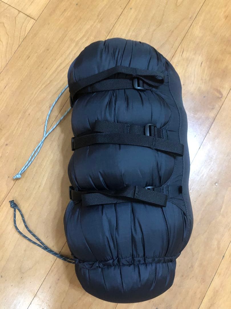 モンベル UL スーパースパイラルダウンハガー800 #1 Rzip L108322827