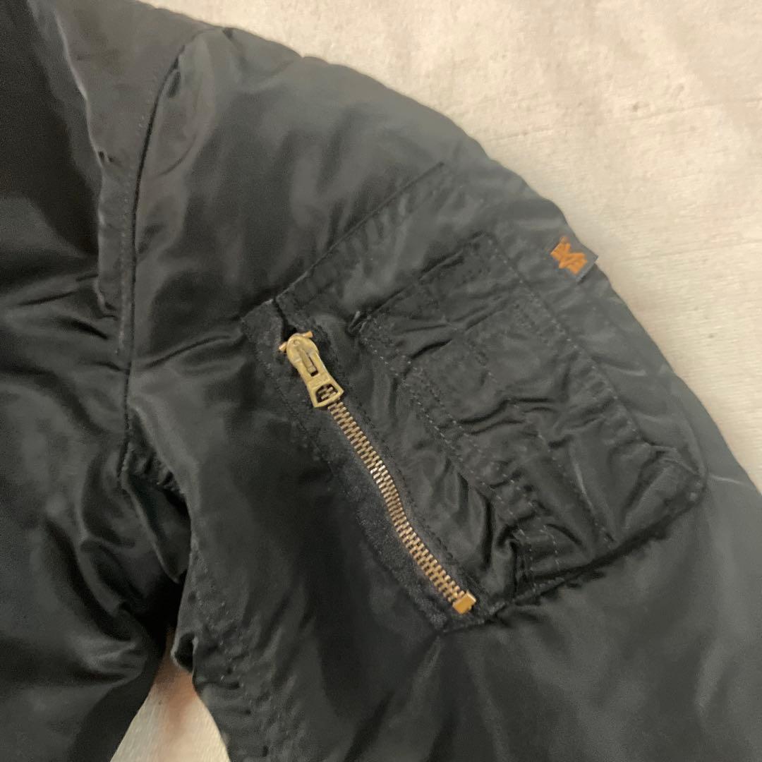 j24)ALPHAINDUSTRIES MA−1中綿入りリバーシブルブルゾン 新品