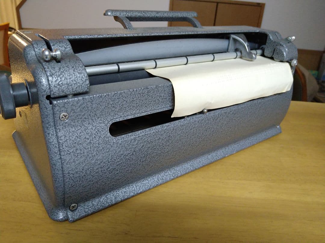PERKINS BRAILLER 点字タイプライター | 激安通販のイーサプライ