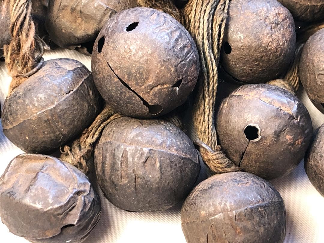 金唐革雲龍図連馬鈴 】 鉄鈴73個 江戸時代 資料館級