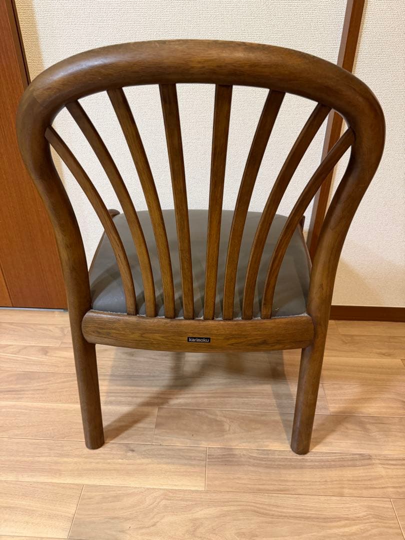 カリモク家具 ダイニングチェア 木製 レザー調座面 椅子 NO.3