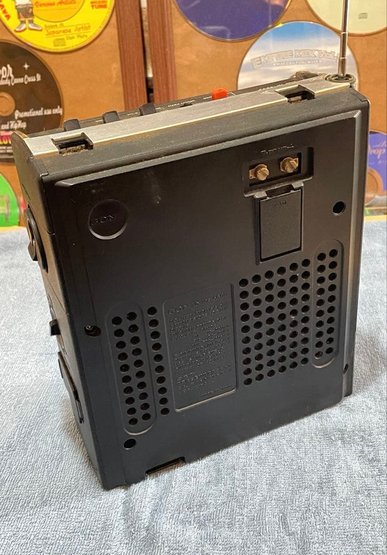 ジャンク品】SONY ICF-5600 AM/FMラジオ 昭和レトロ