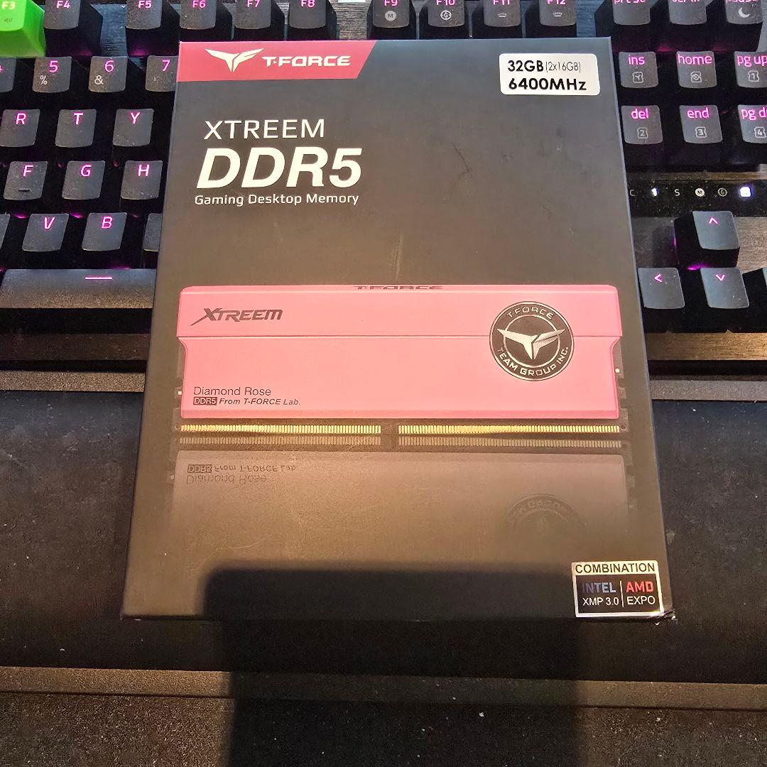 DDR5 32GB　6400MHz intel XMP AMD EXPO VENGEANCE® RGB 32GB (2x16GB) DDR5 DRAM 6400MT/s CL32 AMD EXPO