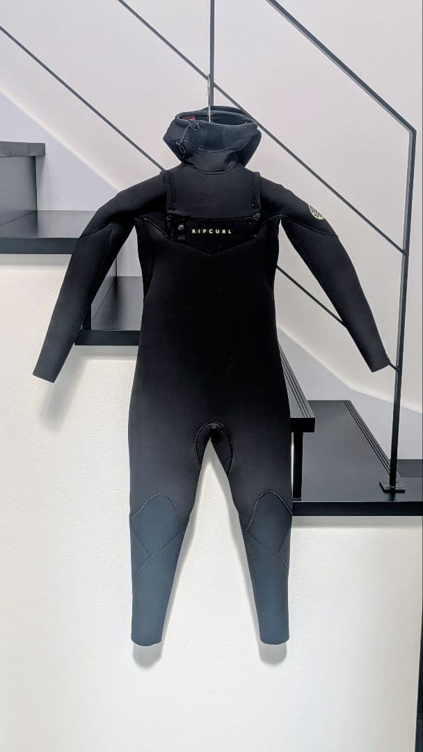 rwaz様専用【Rip curl】ジュニア（キッズ）フード付きセミドライ