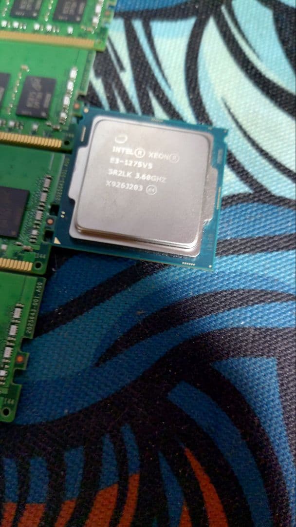 SanMax DDR4 メモリ8GB×4枚とxeonCPUセット - メルカリ