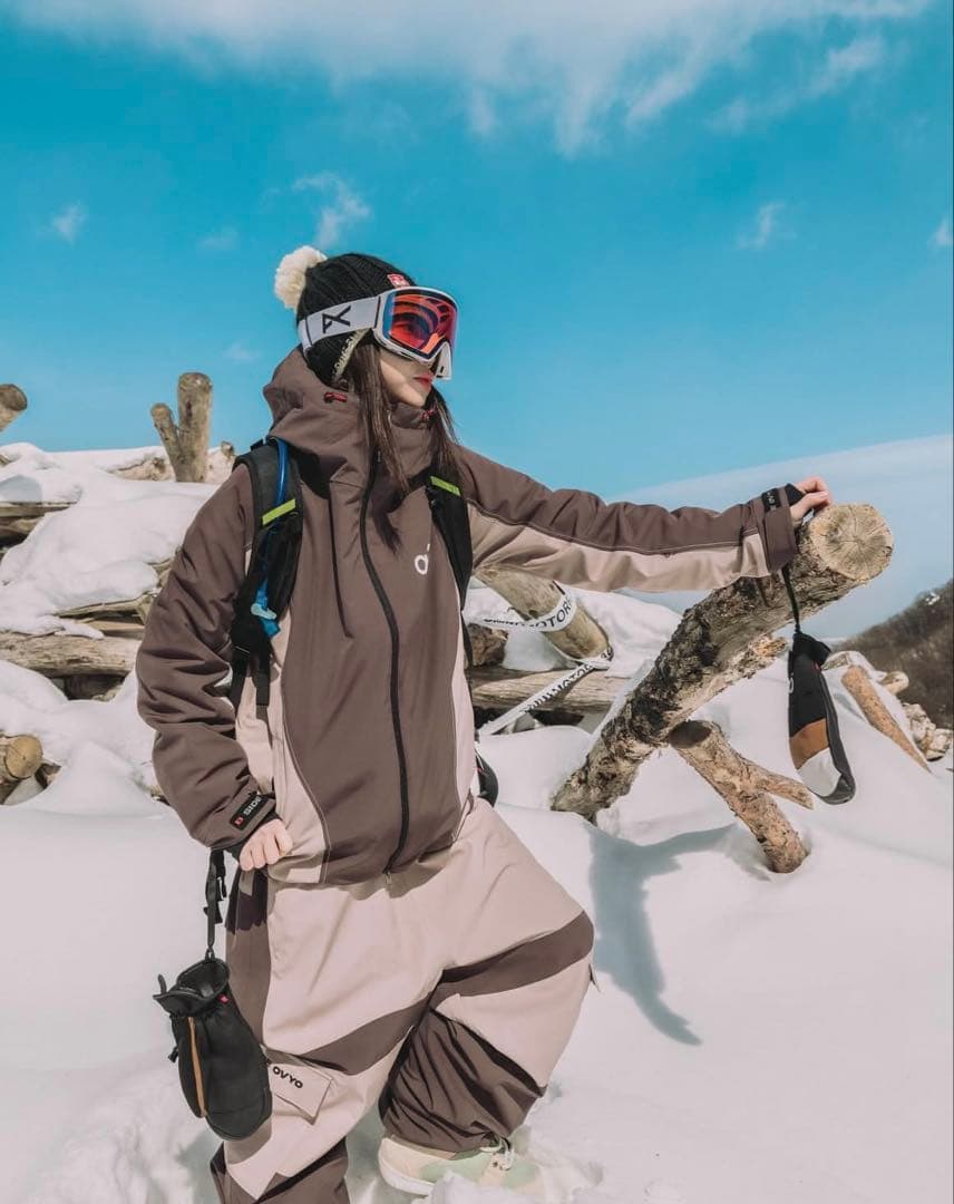 【セットアップ】OVYO スノーボードウェア　上M下S USED ポンタぺス（PONTAPES） スノーボードウェア 上下セット メンズ スノボ
