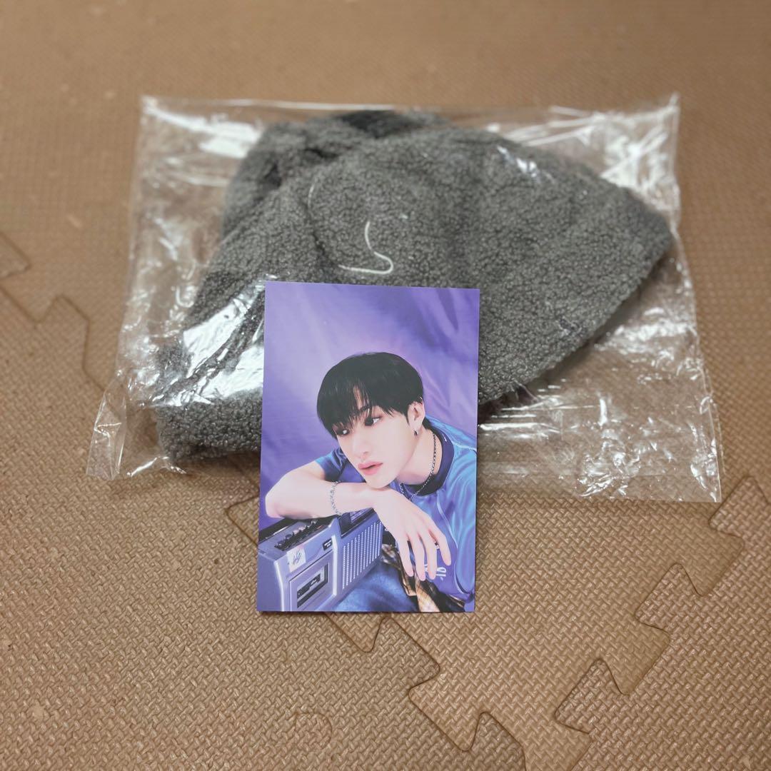 straykids バンチャン ボアキャップ dominATE ウルフチャン - メルカリ