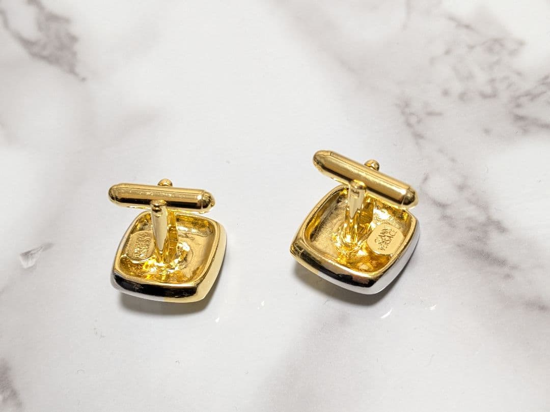 ヴェルサーチ メデューサ カフス シルバー ゴールド - メルカリ