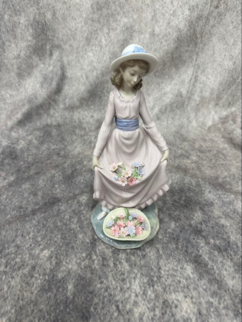 リヤドロ　フィギュリン　花のバスケット 2026年最新】リヤドロ 花バスケットの人気アイテム - メルカリ