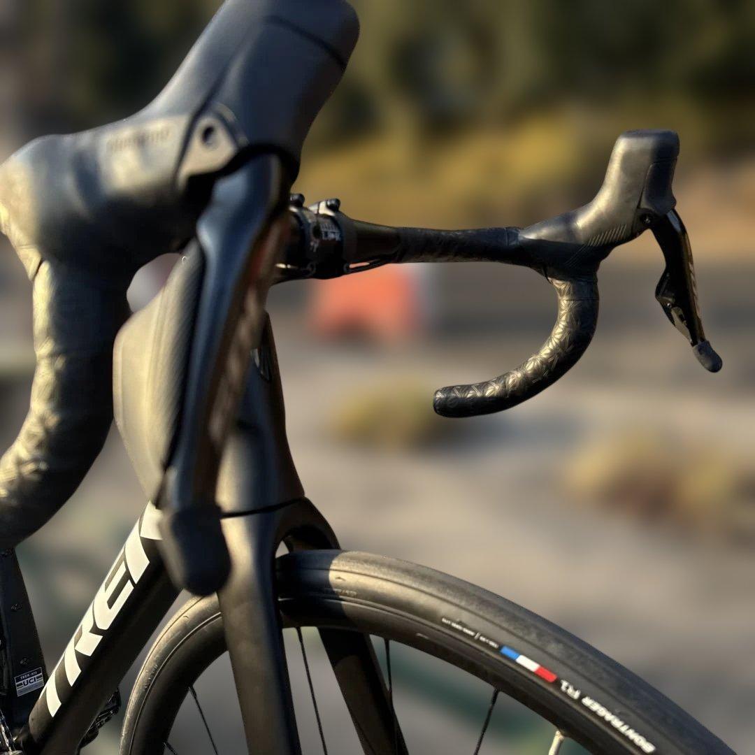 《美品》TREK Madone SL5 Gen8 105Di2 【ホイールなし】
