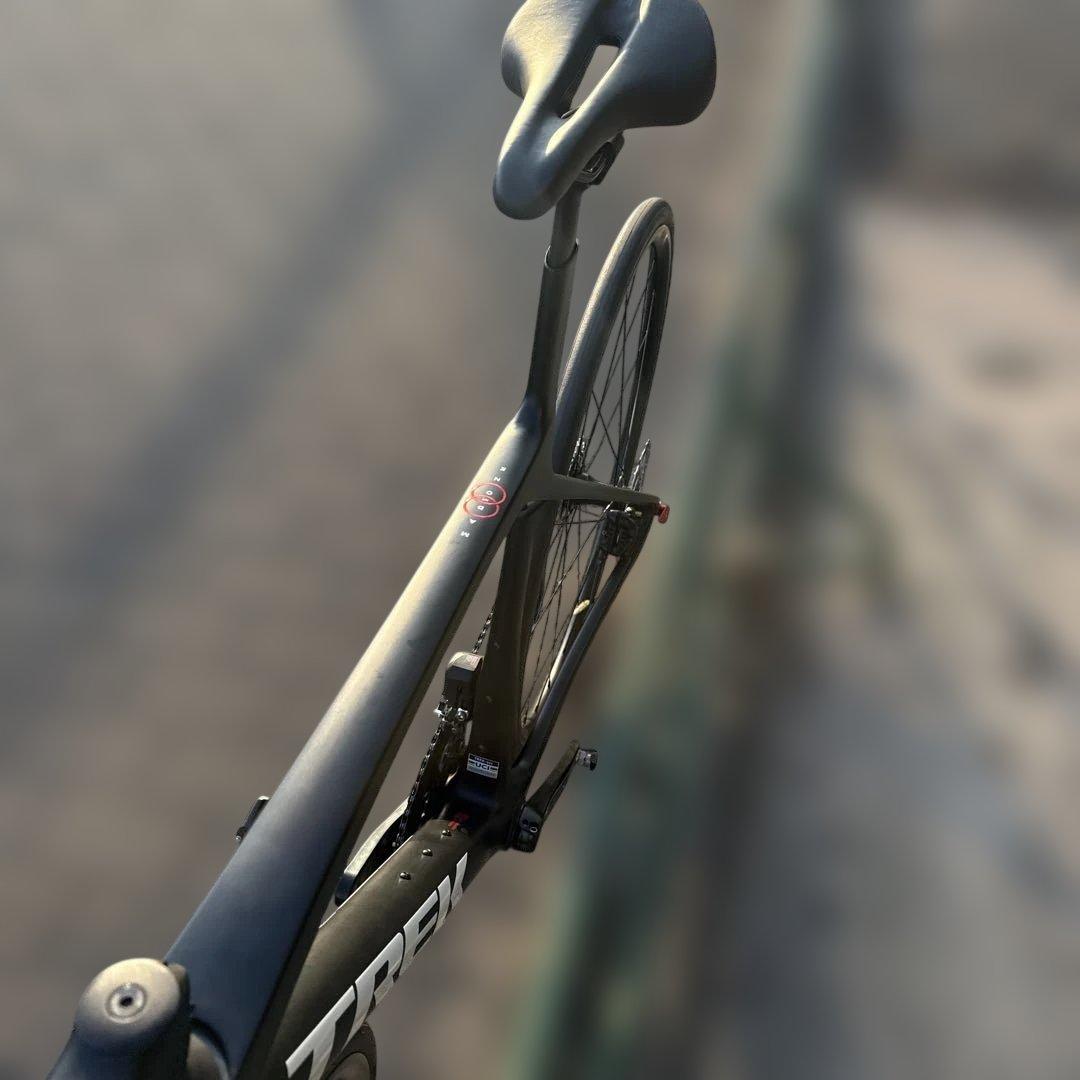《美品》TREK Madone SL5 Gen8 105Di2 【ホイールなし】
