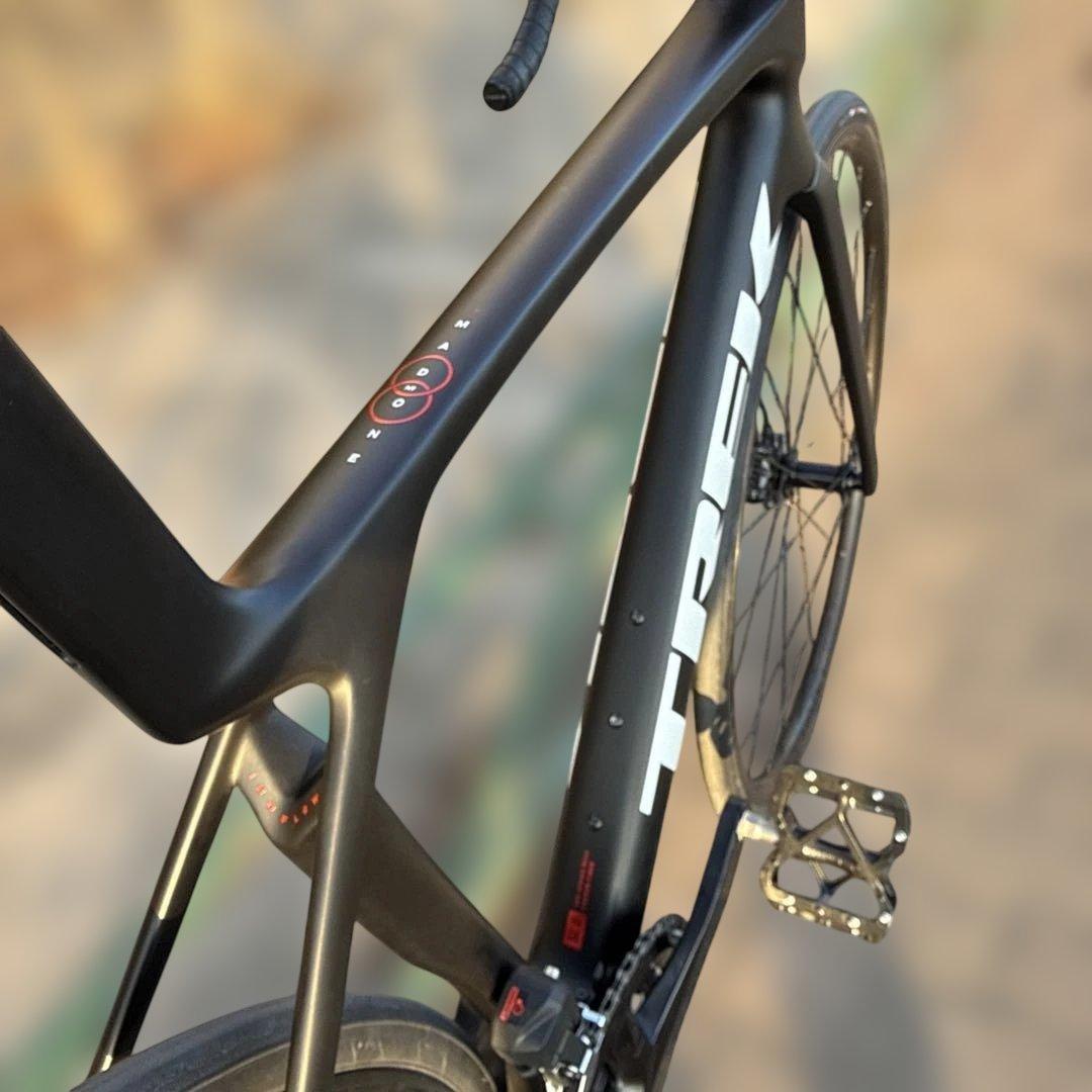 《美品》TREK Madone SL5 Gen8 105Di2 【ホイールなし】