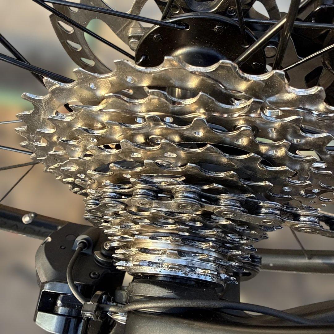 《美品》TREK Madone SL5 Gen8 105Di2 【ホイールなし】