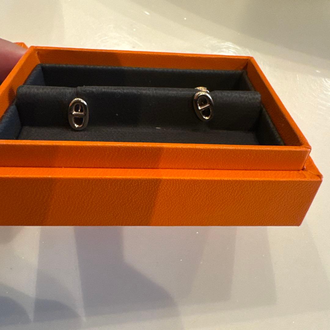 チ*ダ様 HERMES シェーヌダンクル ローズゴールドピアス - メルカリ