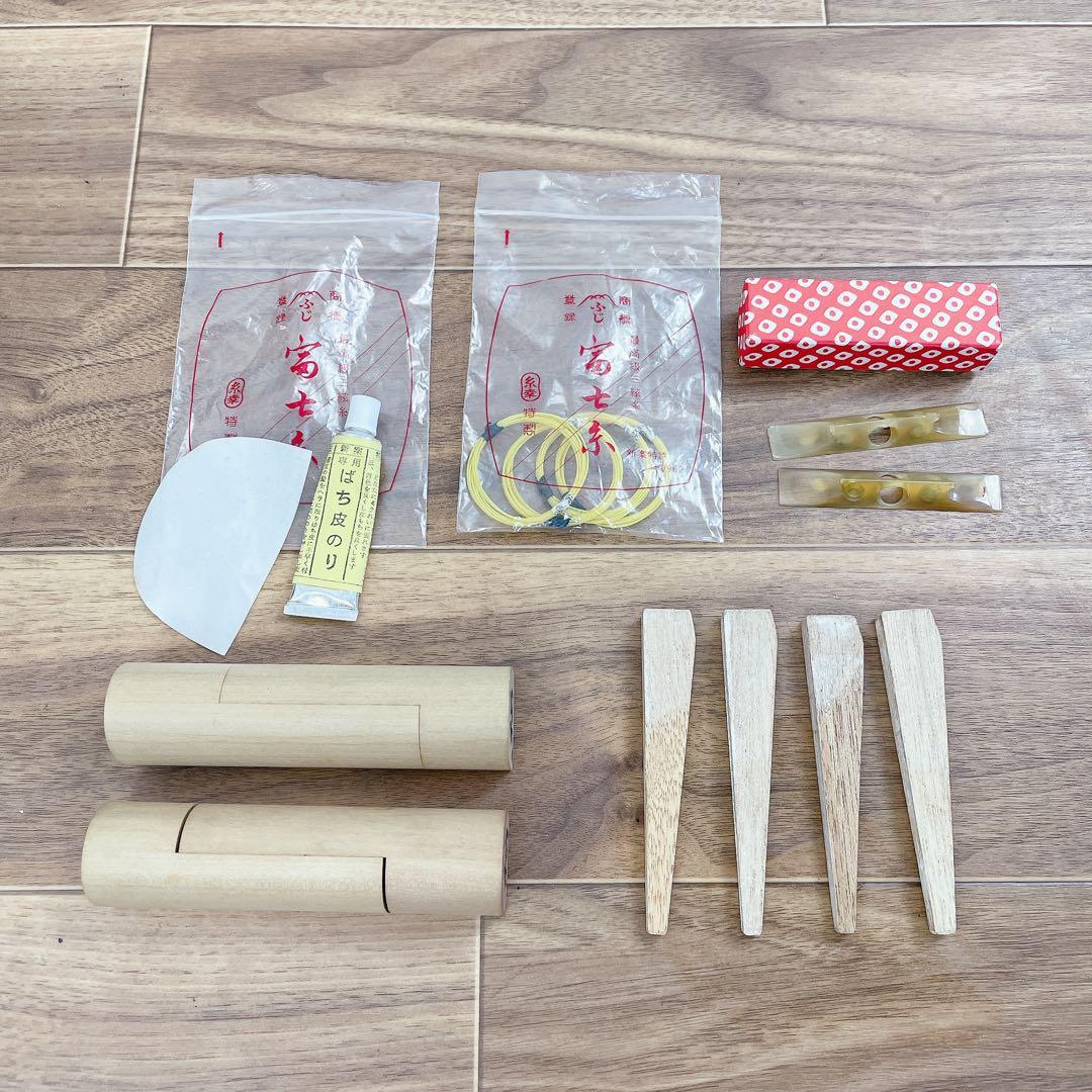 地唄三味線 細棹 一本溝 丸打胴 紅木 和楽器 - メルカリ