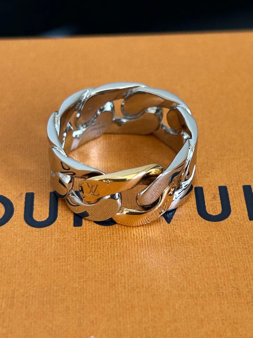 ★タイムセール19号 Louis Vuitton リング・指輪 シルバーゴールド リング エセンシャルV リング 指輪 GP ゴールド シルバー ルイヴィトン