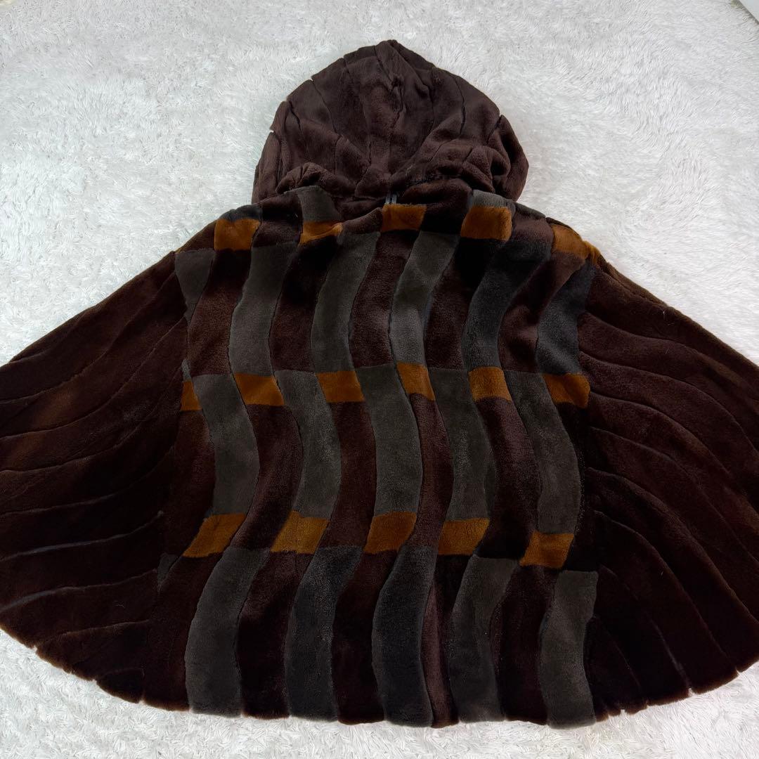 サガミンク シェアードミンク ポンチョ フーディ SAGAMINK デザイン