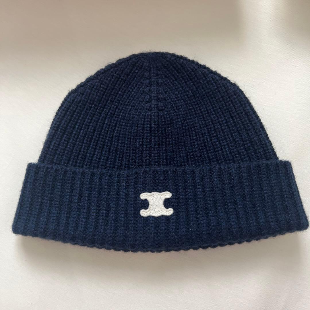 CELINE トリオンフ エンブロイダリー ニット帽 BLACKPINKリサ着用