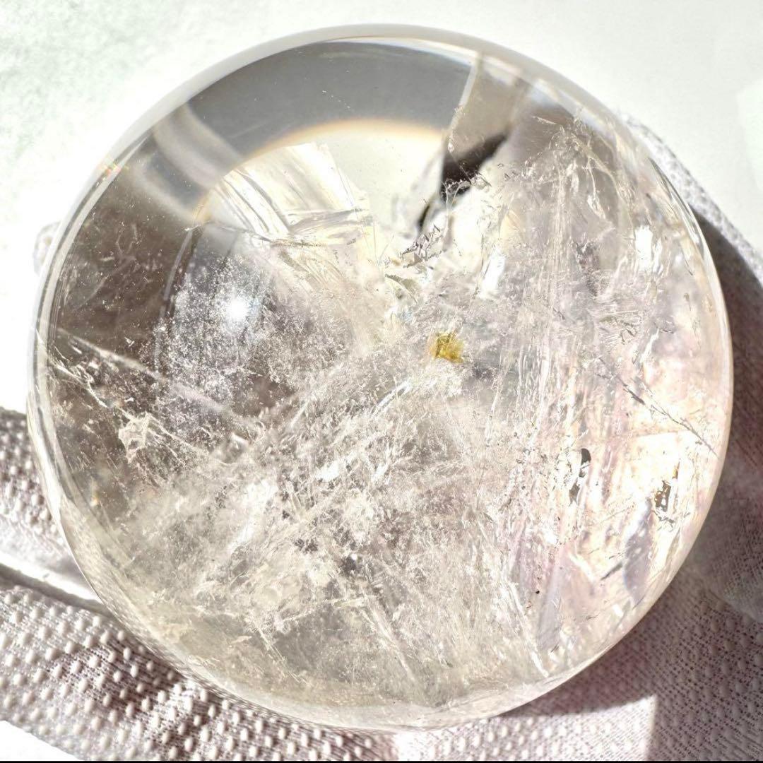 綺麗 虹入り ヒマラヤレインボー 水晶 丸玉 83.2mm