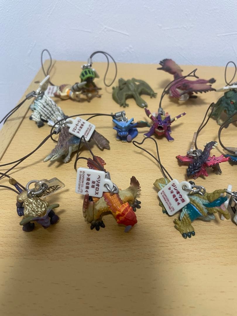 モンスターハンター モンハン モンスター図鑑 ストラップ 26体セットの