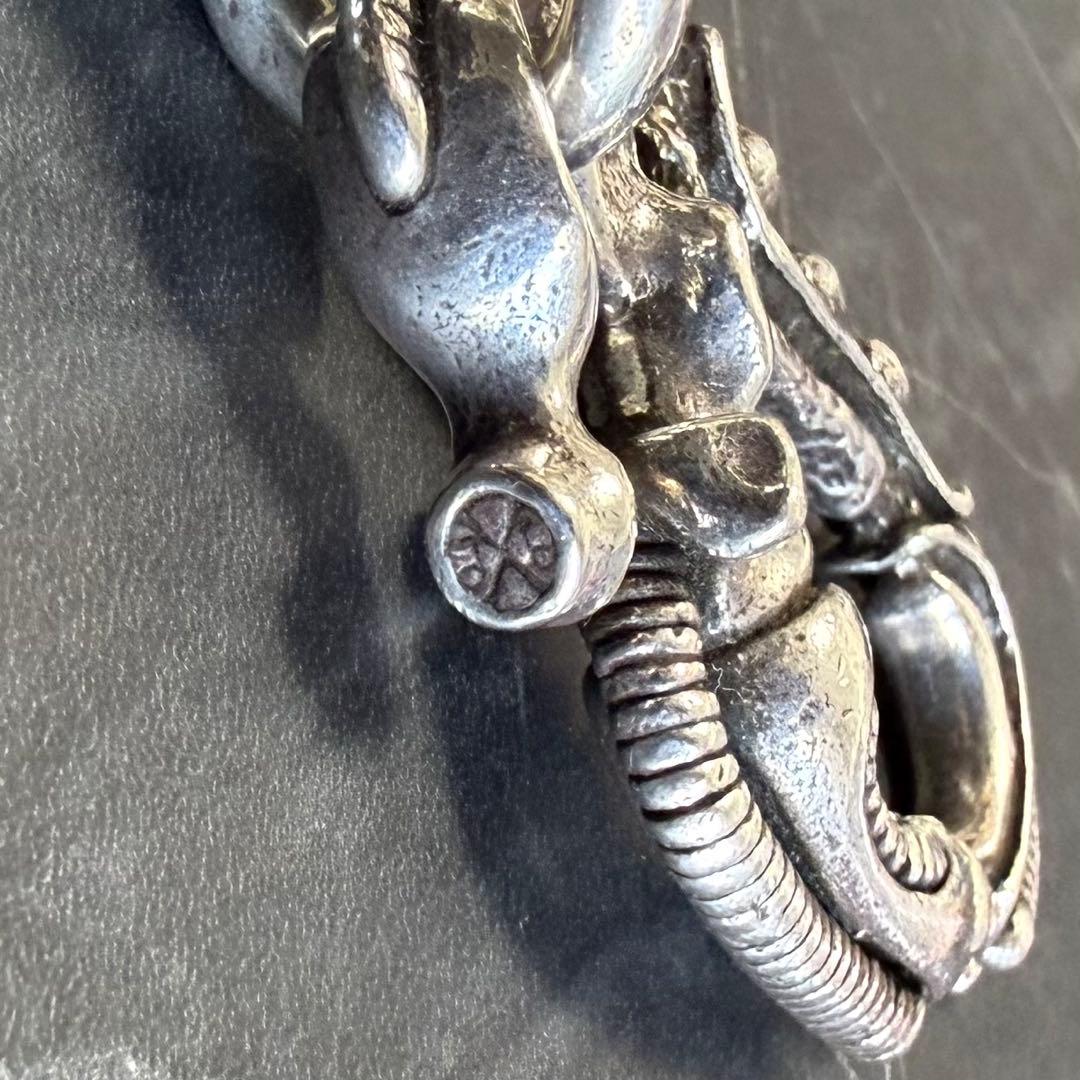 deaf breed KEY HOLDER