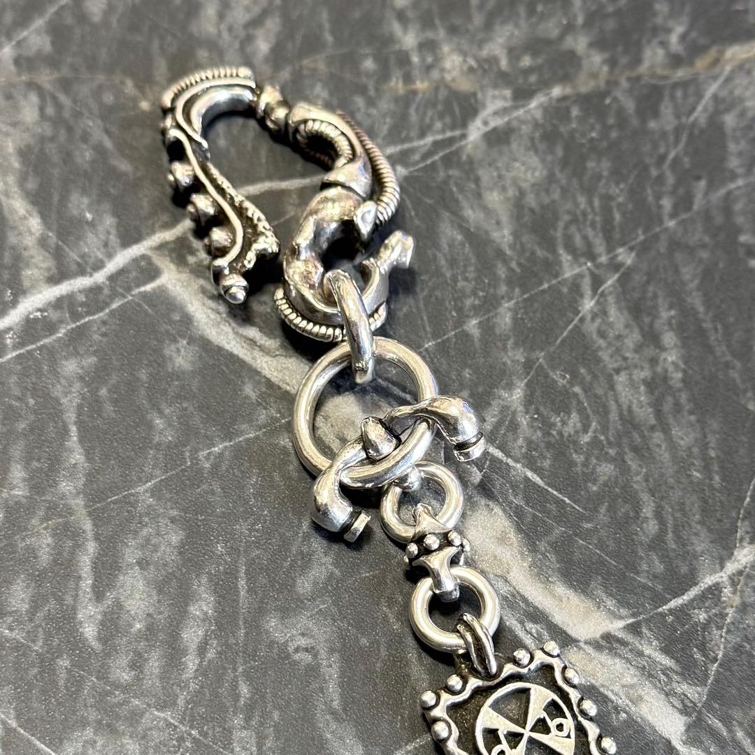 deaf breed KEY HOLDER