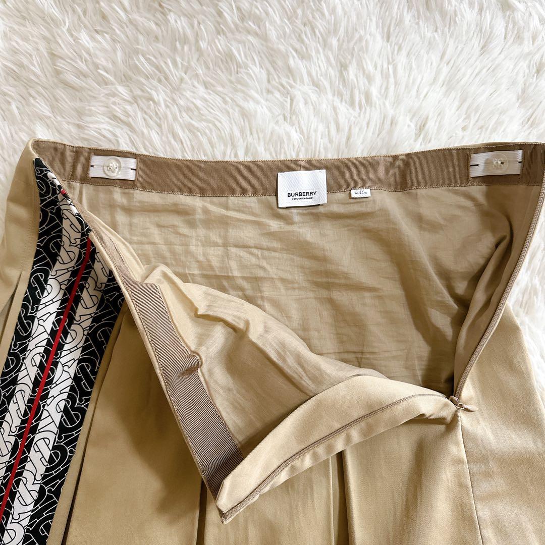 現行タグ Burberry スカートプリーツ フレアTBロゴ べージュ - メルカリ