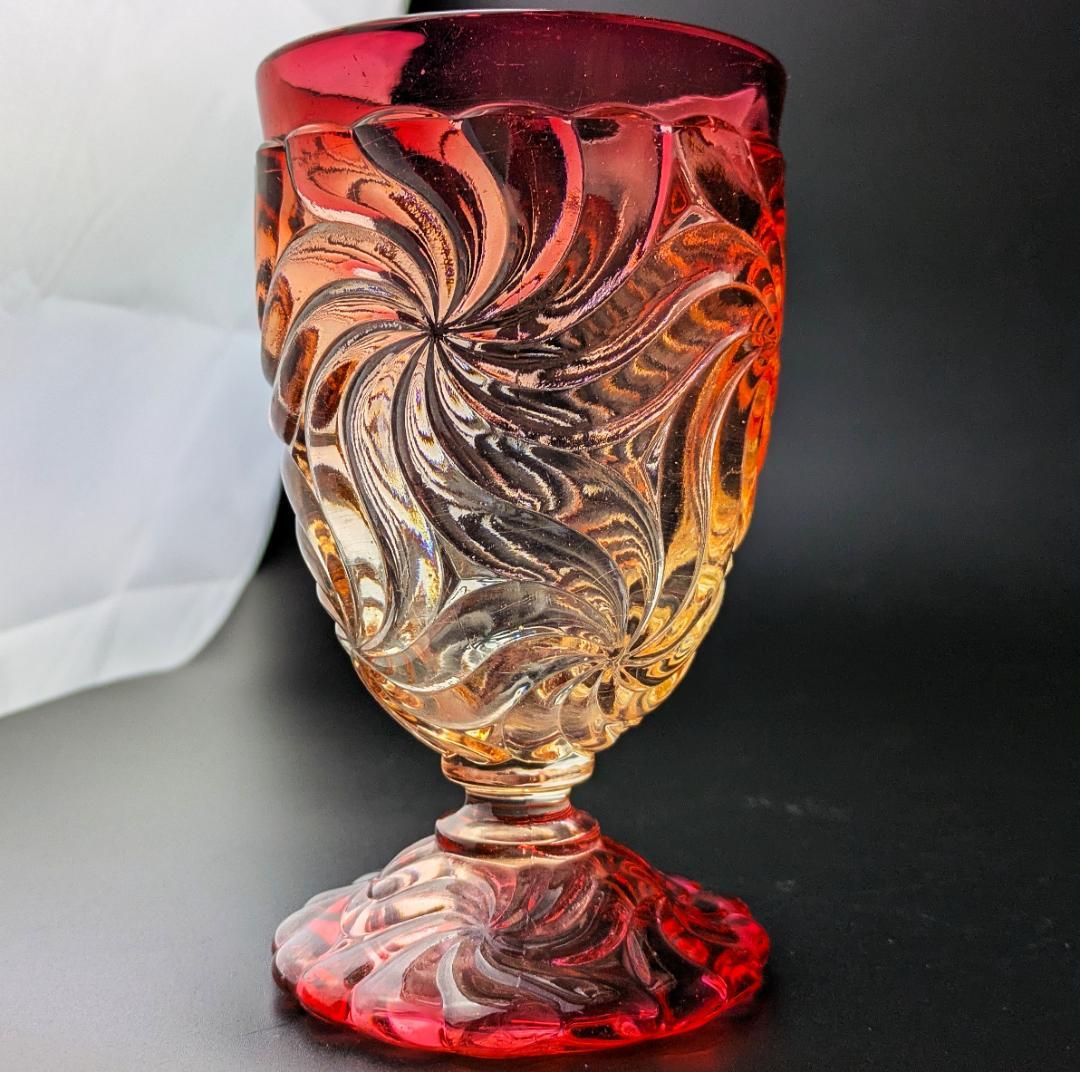 鮮烈な赤☆オールドバカラ ローズ グラデーション アンティーク グラス