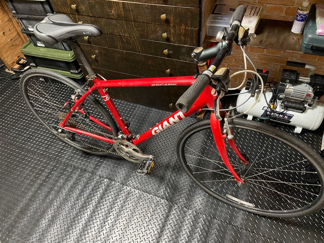 京都引き取り【分解整備済み】GIANT ESCAPE R3 高価