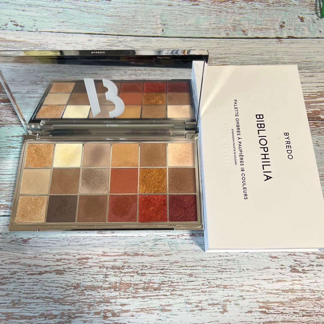 バイレード BYREDO ビブリオフィリア アイシャドウパレット - メルカリ