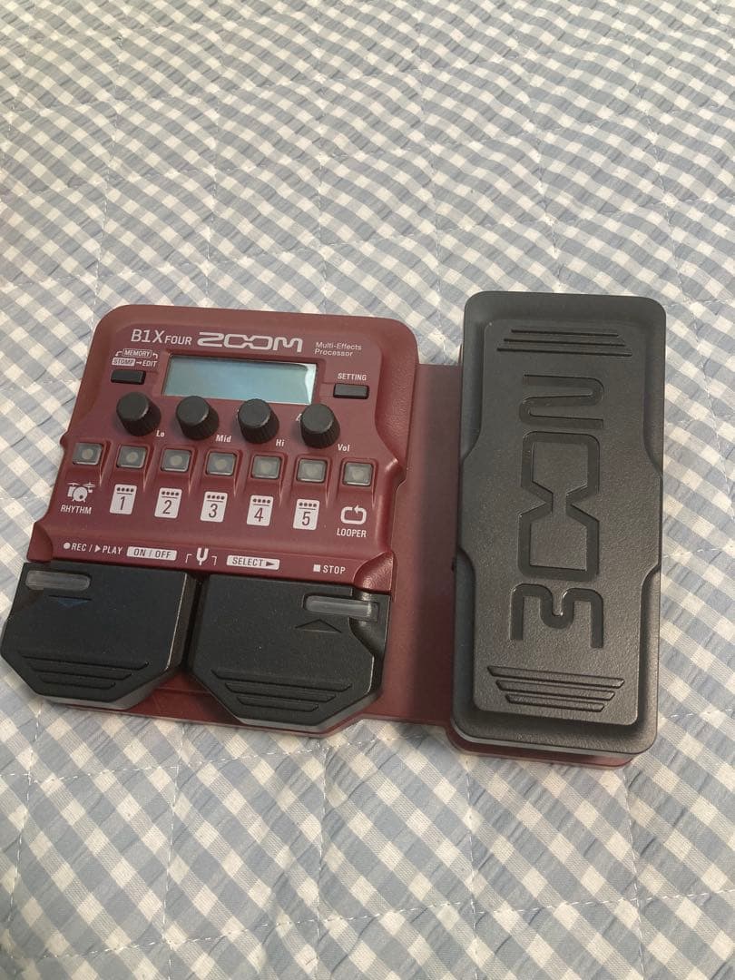 ZOOM B1X Four ベースエフェクター ZOOM B1X FOUR ベースマルチエフェクター 純正アダプター付き(ズーム