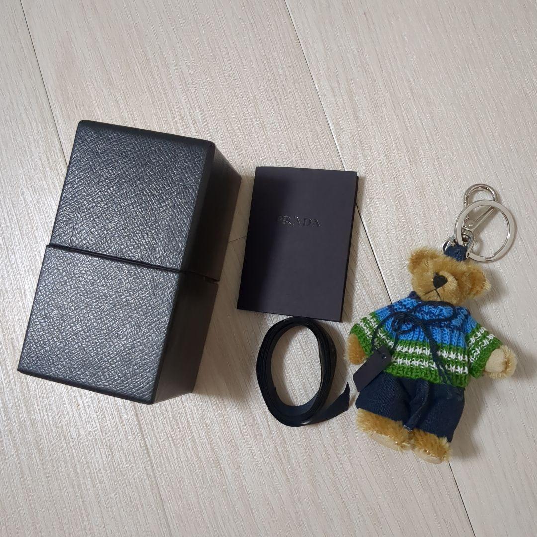 極美品 激レア プラダ PRADA 1ARD67 ベア キーホルダー - メルカリ