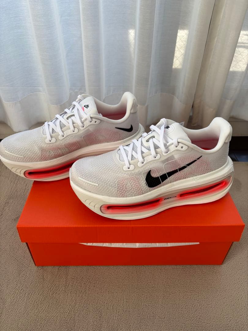 ナイキ ボメロプレミアム　NIKE ボメロプレミアム VOMERO 27.5cm