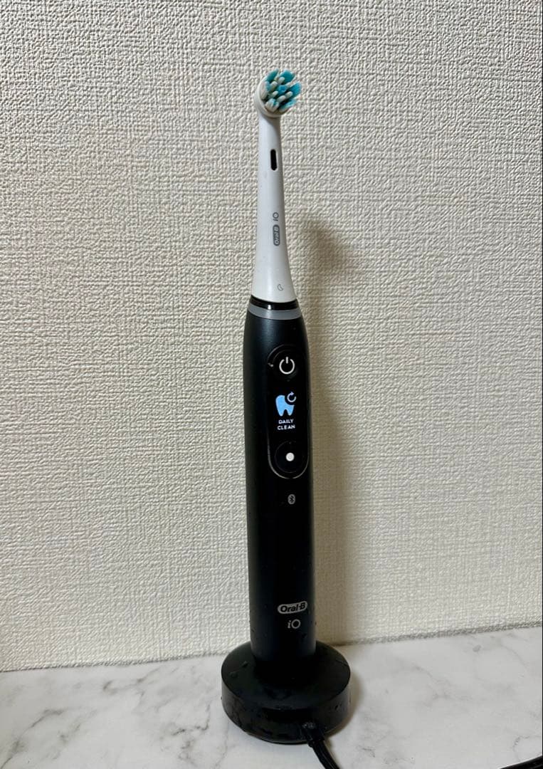 ま*ん様 【早い者勝ち】Oral-B iO 黒 本体＋充電台3768 動作良好