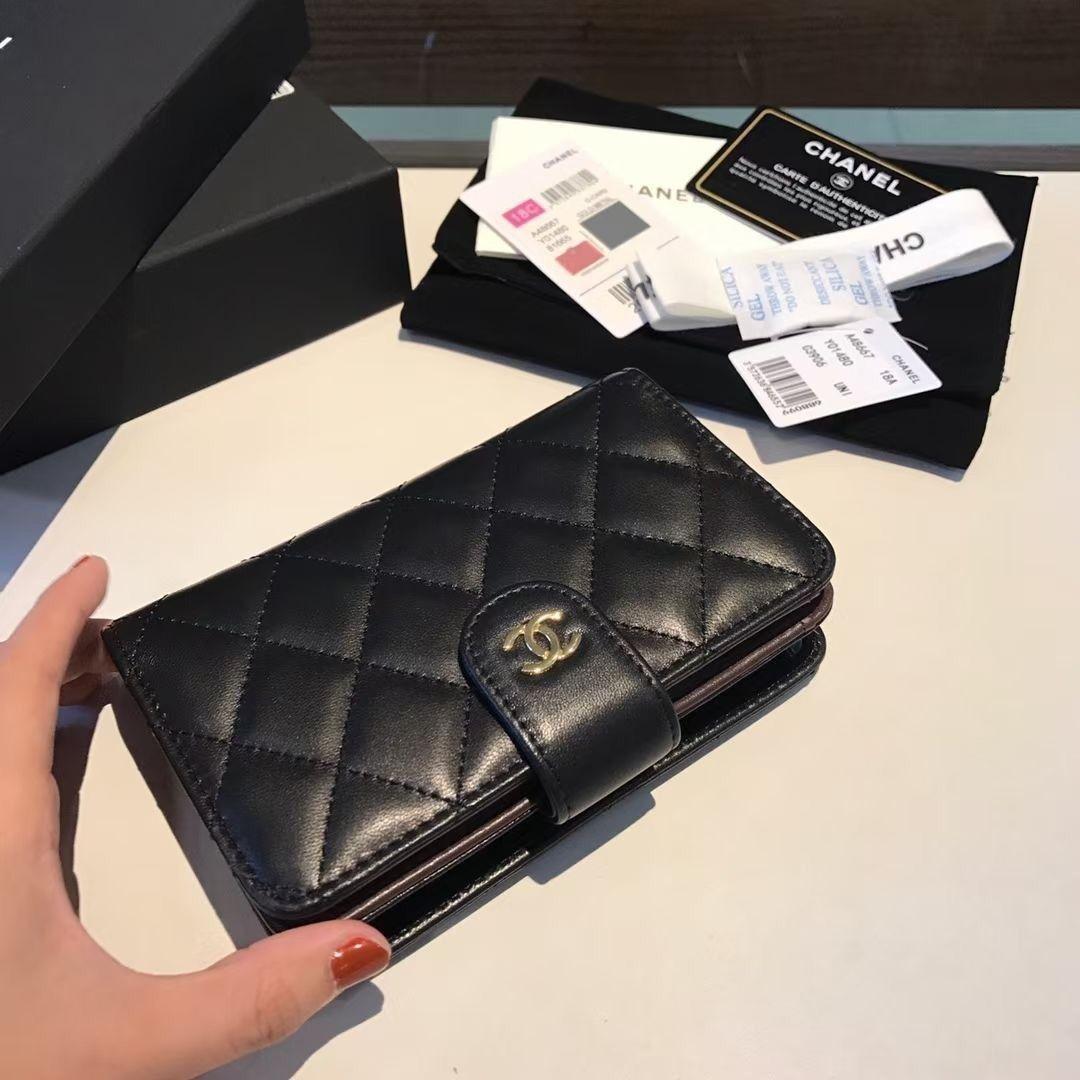 CHANEL ブラック キルティング 二つ折り財布# - メルカリ