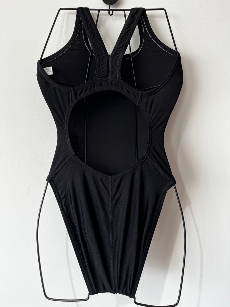 競泳水着スピード ライフガード水着 やや光沢黒 シャーリング加工水着ピーチヒップ