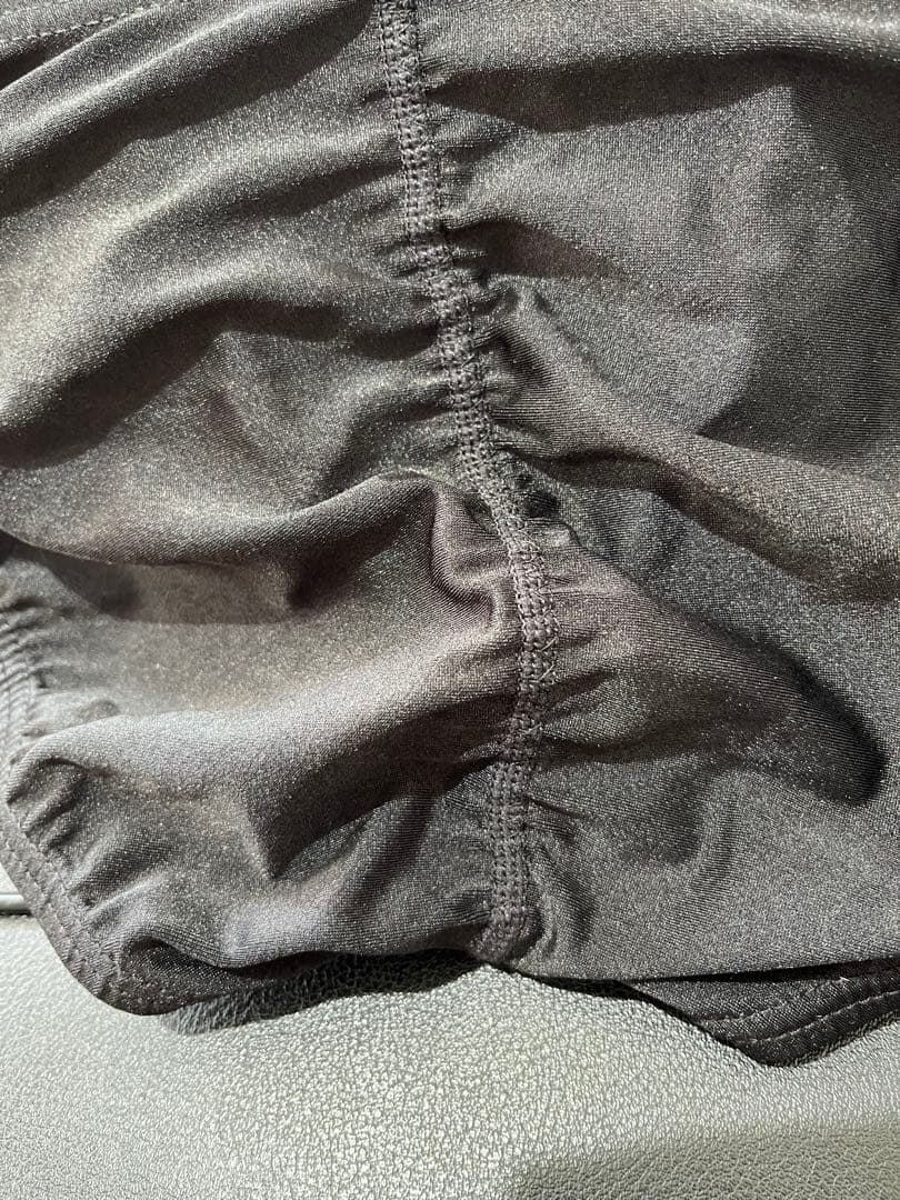 競泳水着スピード ライフガード水着 やや光沢黒 シャーリング加工水着ピーチヒップ