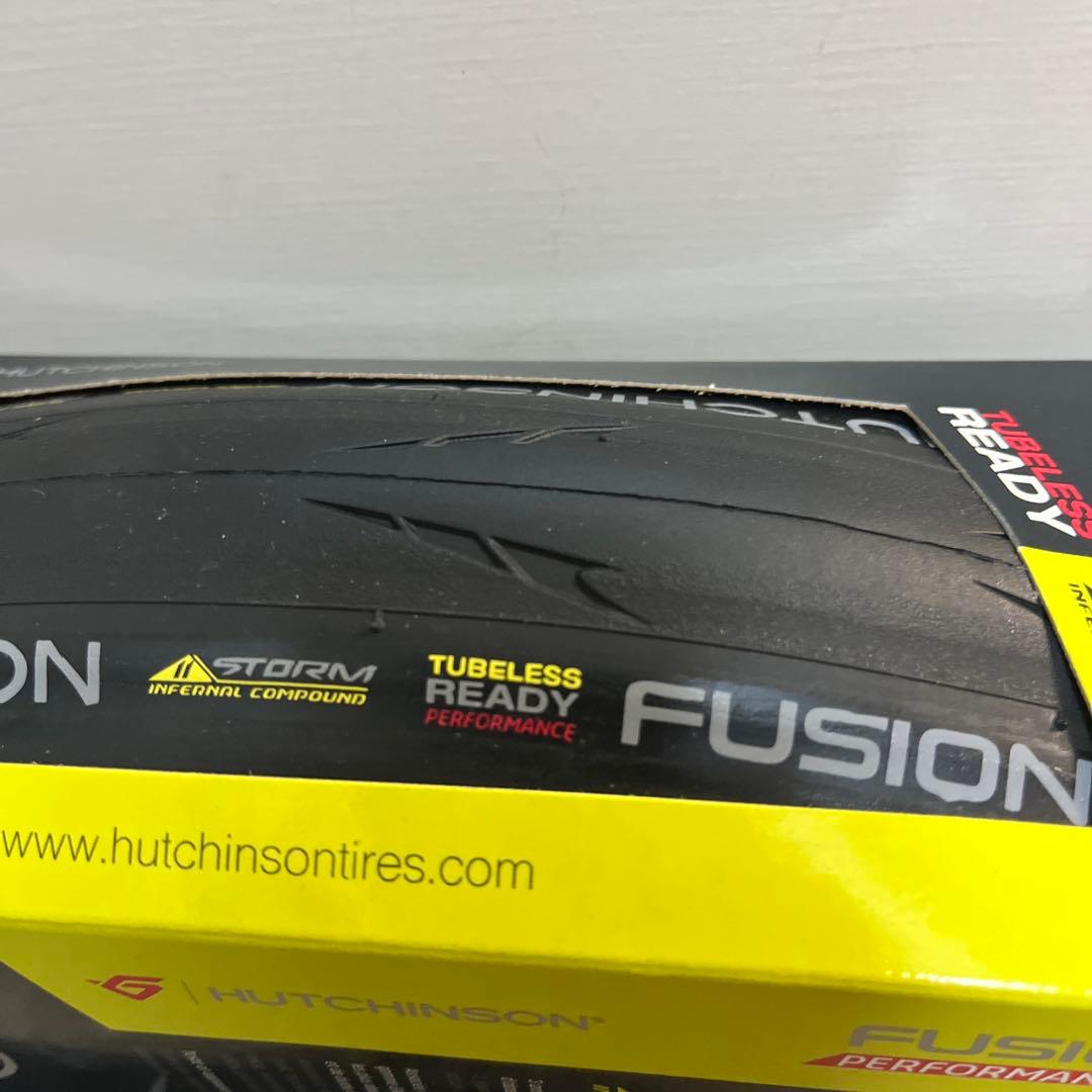HUTCHINSON FUSION5 700x30 チューブレスレディタイヤ 公式