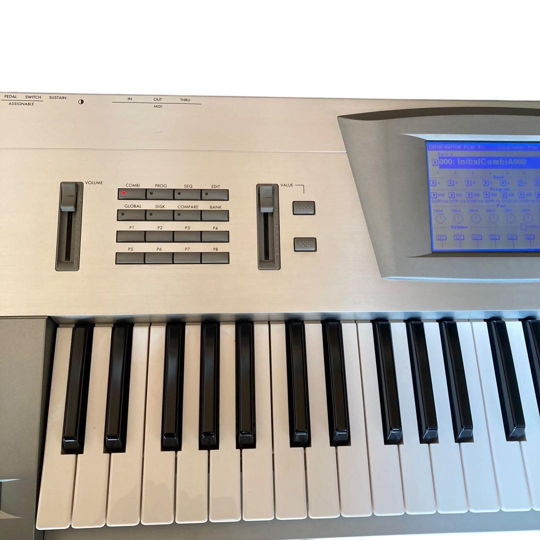 希少 KORG TRINITY Plusトリニティ プラス シンセサイザー