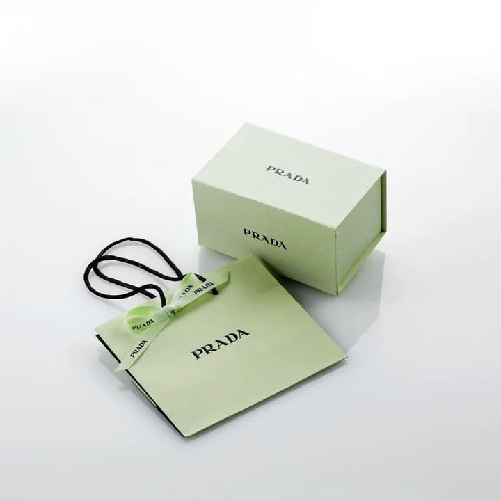 PRADA BEAUTY ギフトボックス ライトグリーン - メルカリ
