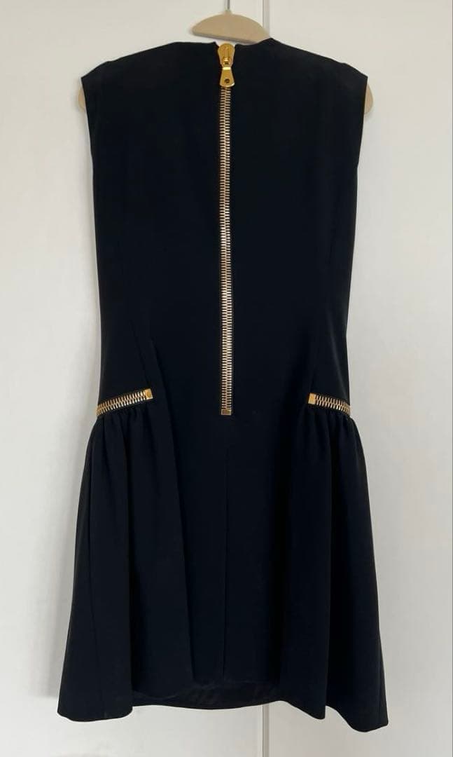 ミニワンピース 黒 チェーン装飾 MOSCHINO モスキーノ