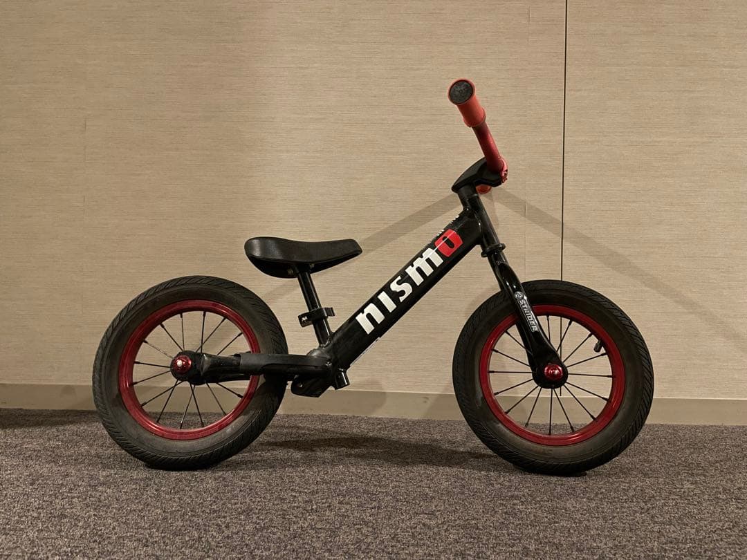 【STRIDER】ストライダー カスタム ストライダーでカスタムを楽しんでみませんか？？ 人気の限定カラー