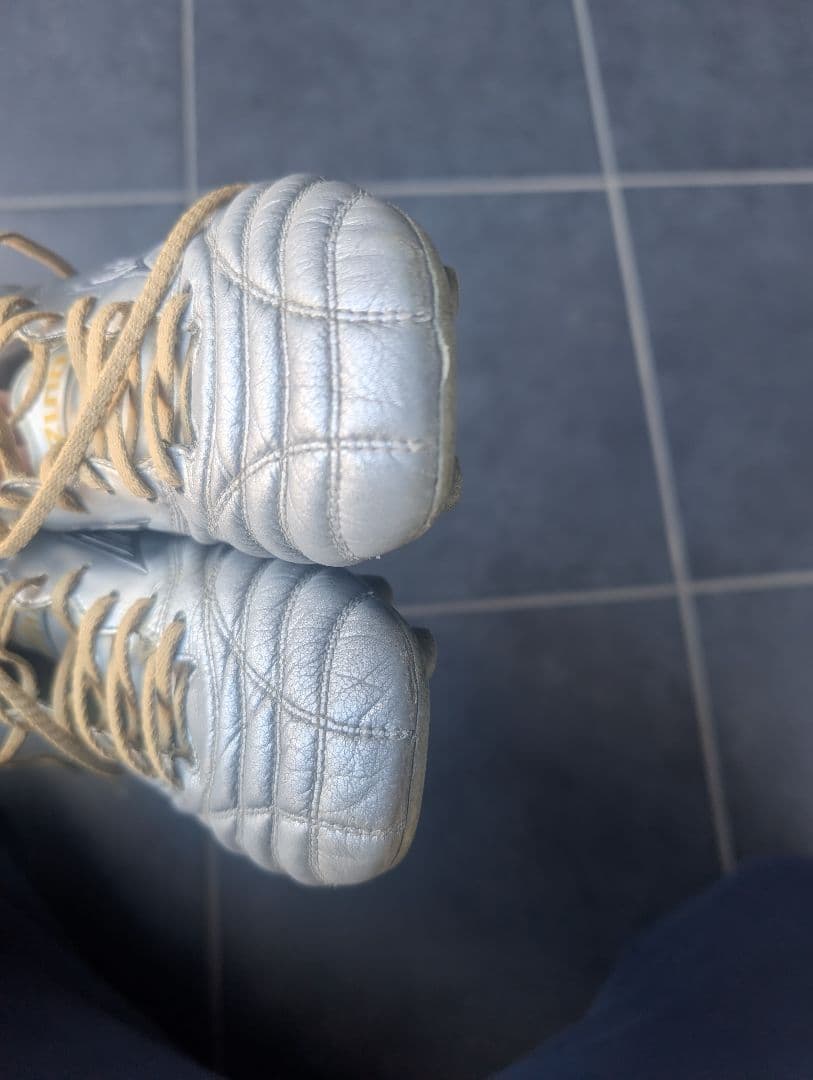 モレリアネオ4　シルバー　23.5cm